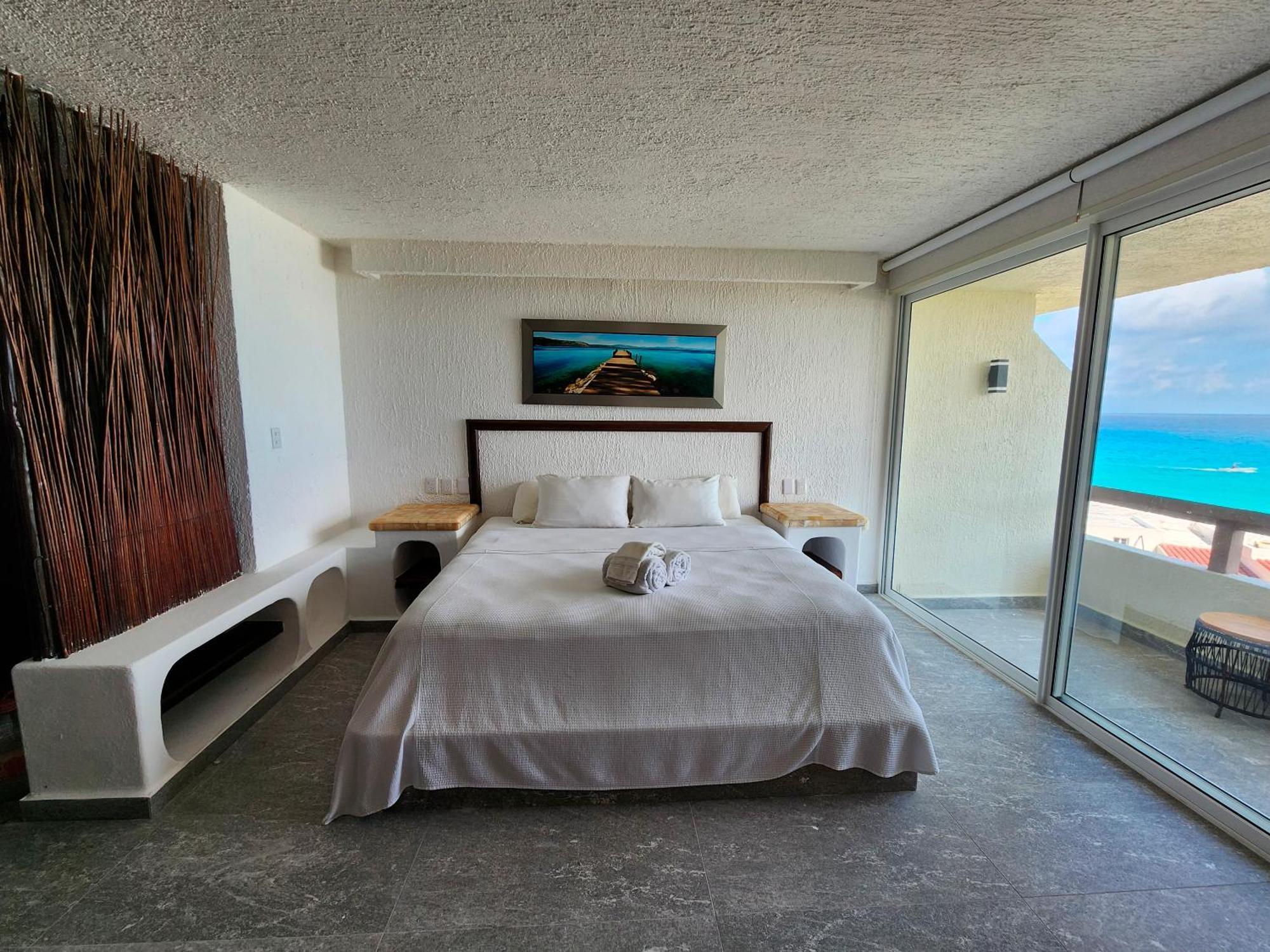 Rodero By Solymar Beach Front Condos In Hotel Zone Cancun Exterior photo